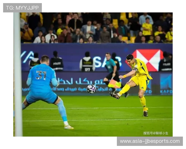 各大足球巨星战衣背后的故事与荣耀解析 各大足球巨星战衣背后的故事与荣耀解析