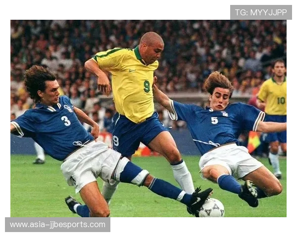 法国足球世界杯历史十大球星盘点 他们的精彩瞬间永载史册